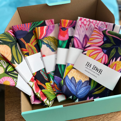 7-Day Tea Towel Set – Magnifica Edition Kirsten Katz